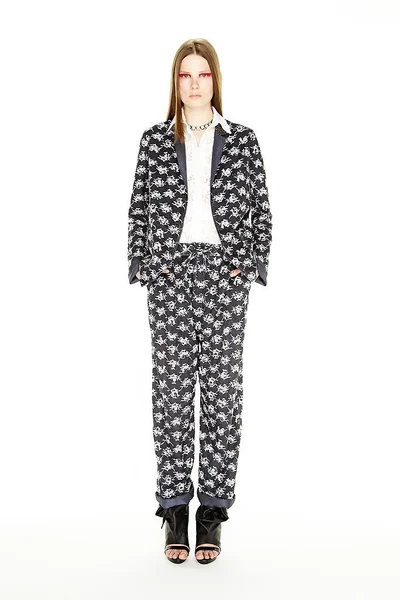 Look 16